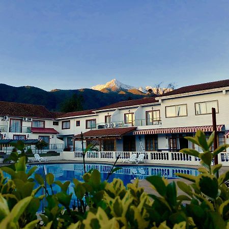 Hotel Resort Piemonte Ojos Buenos エクステリア 写真